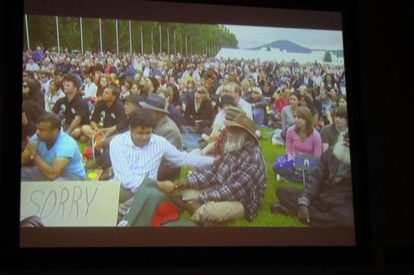 Entschuldigung an die Ureinwohner Australiens, Foto stammt aus einem gezeigten Video, National Museum Canberra