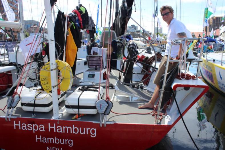 Johannes ist glücklich mit insgesammt 12 Crewmitgliedern, als einziges Bott aus Deutschland, dabei zu sein