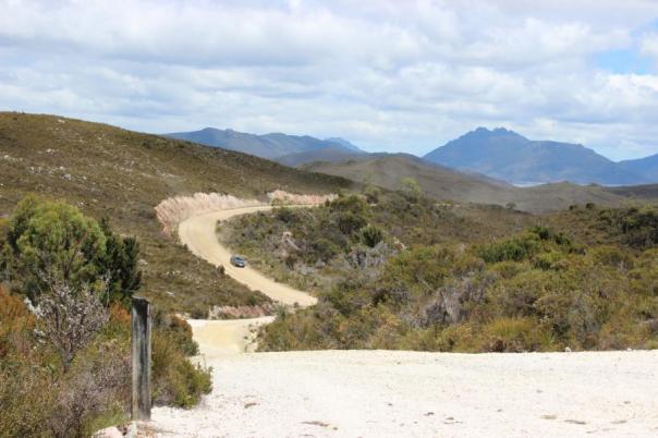 Schotterstraße zum Lake Pedder