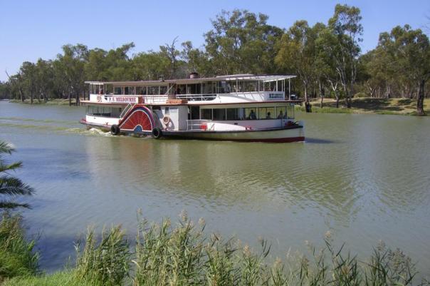 Paddlewheeler in Mildura