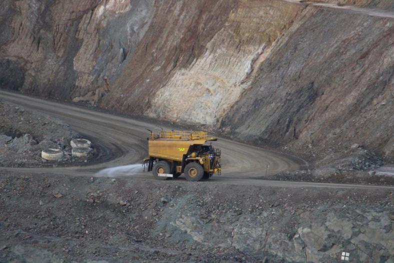 Um Straub zu minimieren werden die Srtaßen gewässert