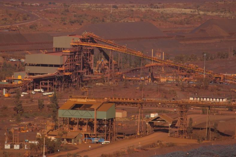 Crusher, hier werden die Gesteinsbrocken zerkleinert