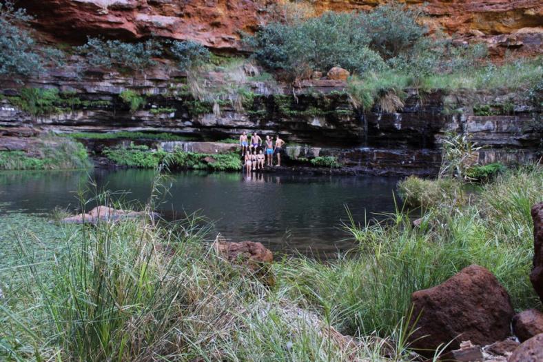 Gruppenfoto am Circular Pool, Dales Gorge