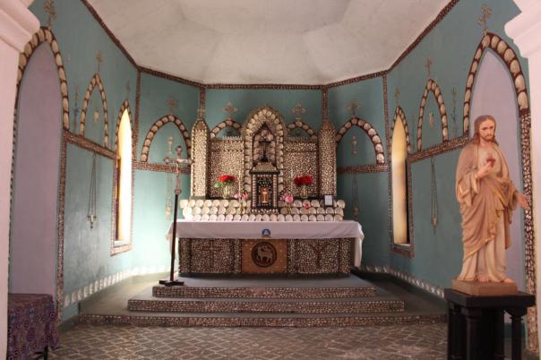 Altar aus Muscheln, Kirche Beagle Bay