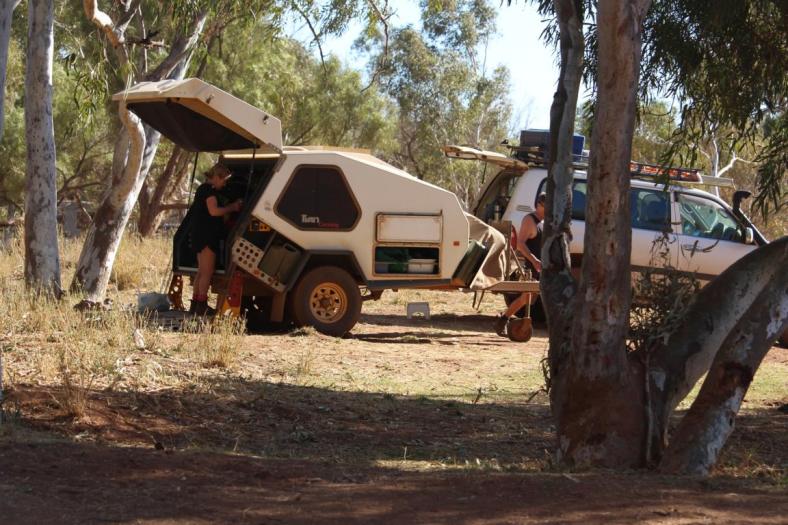 Witziger Campertrailer von Glenda und Phil, Carawine Gorge