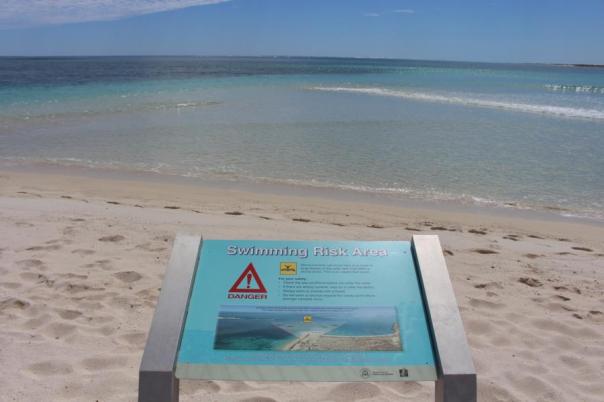 Links zieht die Strömund am Ufer entlang, rechts erst weiter draussen