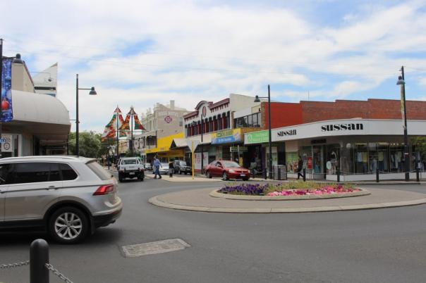 Die erste Weihnachtsdeko auf der Straße, Bunbury